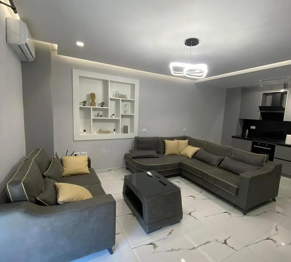 Center Apartments Sarandë